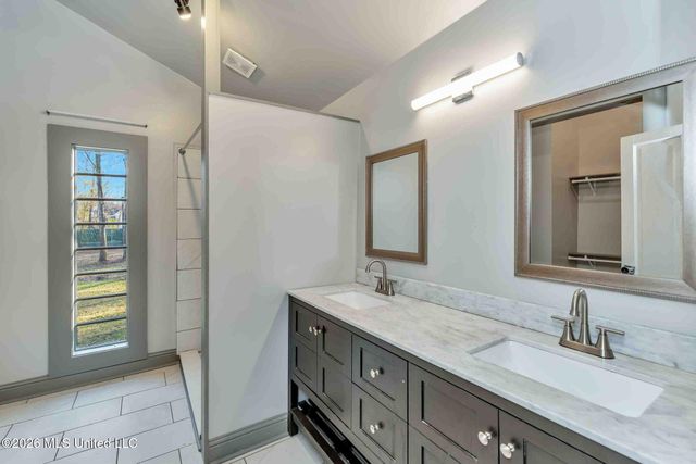 136 W 5th Street, Hattiesburg, MS 39401