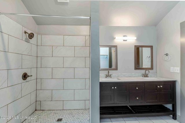 136 W 5th Street, Hattiesburg, MS 39401