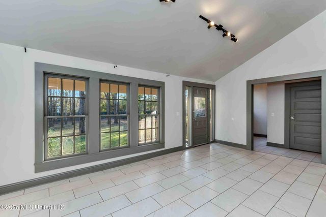 136 W 5th Street, Hattiesburg, MS 39401