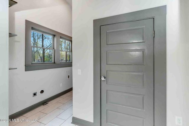 136 W 5th Street, Hattiesburg, MS 39401