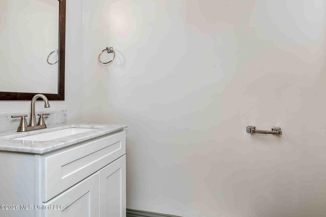 136 W 5th Street, Hattiesburg, MS 39401