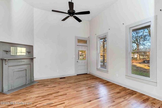 136 W 5th Street, Hattiesburg, MS 39401