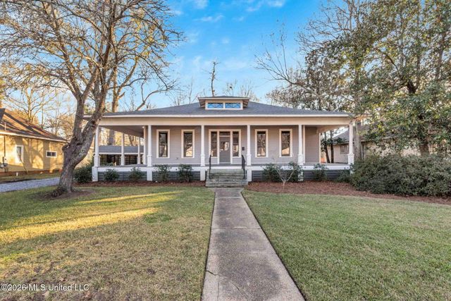 136 W 5th Street, Hattiesburg, MS 39401