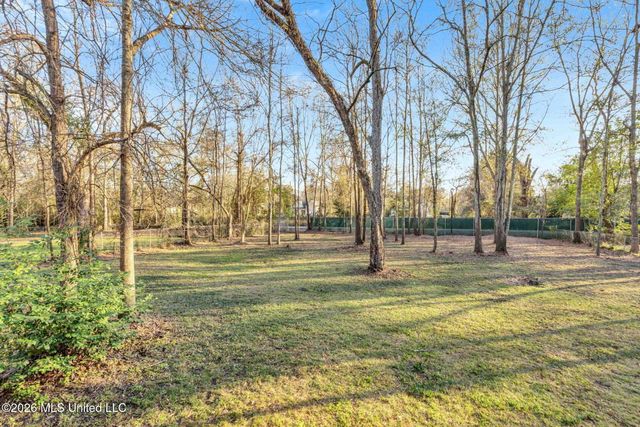 136 W 5th Street, Hattiesburg, MS 39401