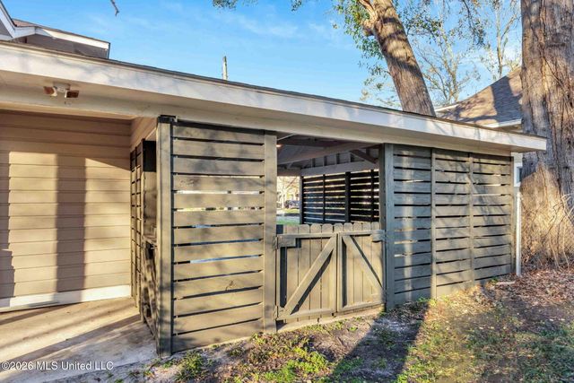 136 W 5th Street, Hattiesburg, MS 39401