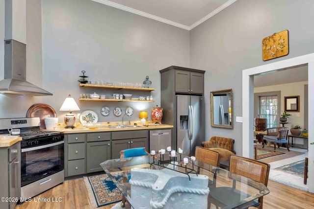 136 W 5th Street, Hattiesburg, MS 39401