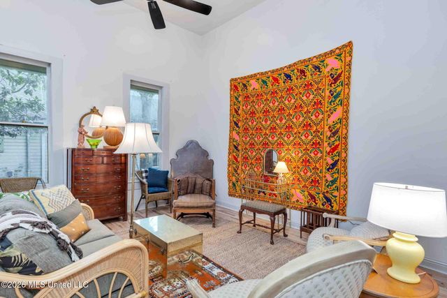 136 W 5th Street, Hattiesburg, MS 39401