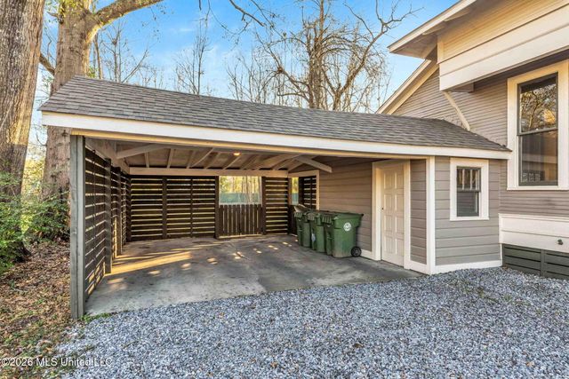 136 W 5th Street, Hattiesburg, MS 39401