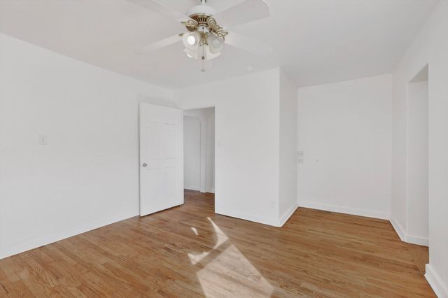 1124 La Poblana Road NW, Albuquerque, NM 87107