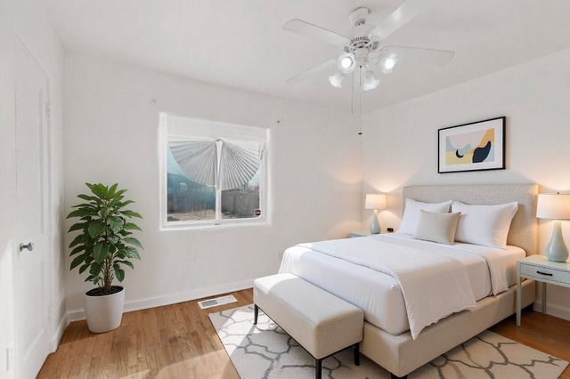 1124 La Poblana Road NW, Albuquerque, NM 87107