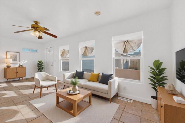 1124 La Poblana Road NW, Albuquerque, NM 87107