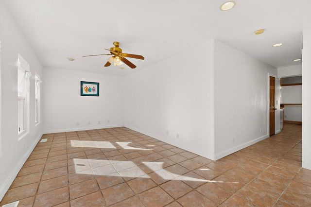 1124 La Poblana Road NW, Albuquerque, NM 87107