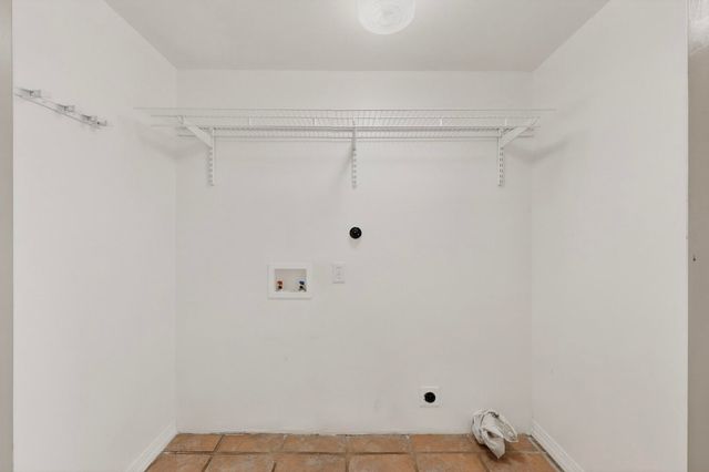 1124 La Poblana Road NW, Albuquerque, NM 87107