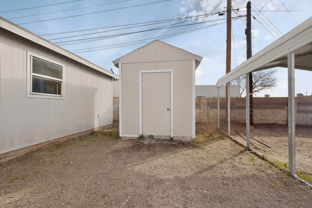 1124 La Poblana Road NW, Albuquerque, NM 87107