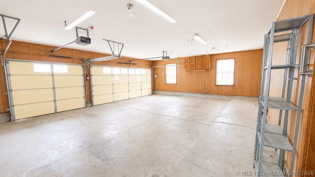 6515 E 87th Place, Tulsa, OK 74133