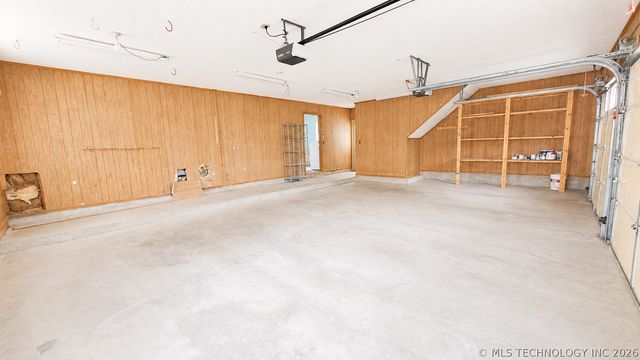 6515 E 87th Place, Tulsa, OK 74133
