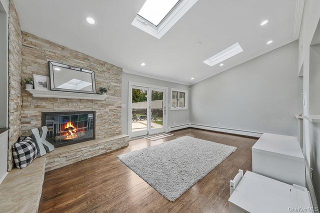 62 Randolph Drive, Dix Hills, NY 11746