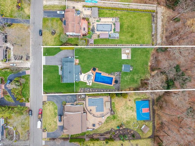62 Randolph Drive, Dix Hills, NY 11746