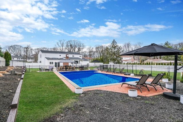62 Randolph Drive, Dix Hills, NY 11746