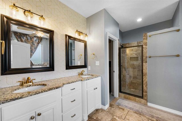 802 Waverly Way, Elgin, OK 73538