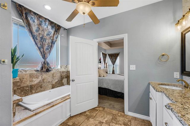 802 Waverly Way, Elgin, OK 73538