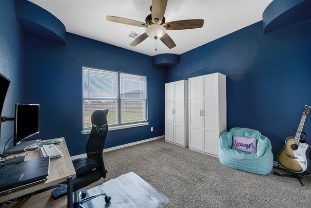 802 Waverly Way, Elgin, OK 73538