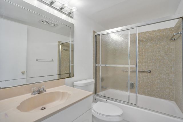 392 Durham Circle M, Deerfield Beach, FL 33442