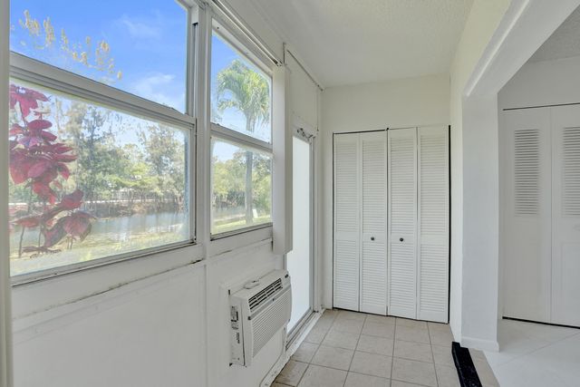 392 Durham Circle M, Deerfield Beach, FL 33442