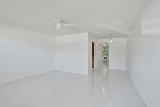 392 Durham Circle M, Deerfield Beach, FL 33442