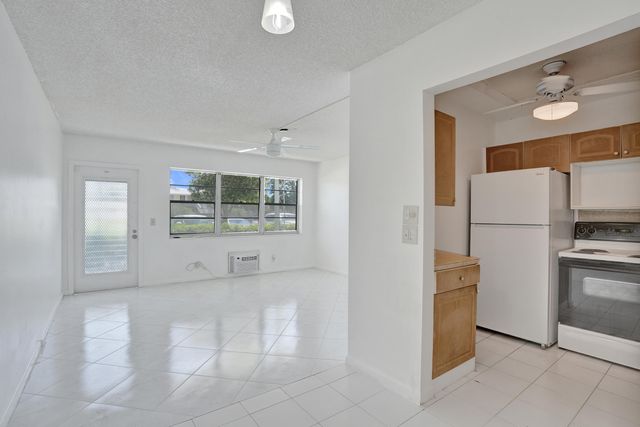 392 Durham Circle M, Deerfield Beach, FL 33442