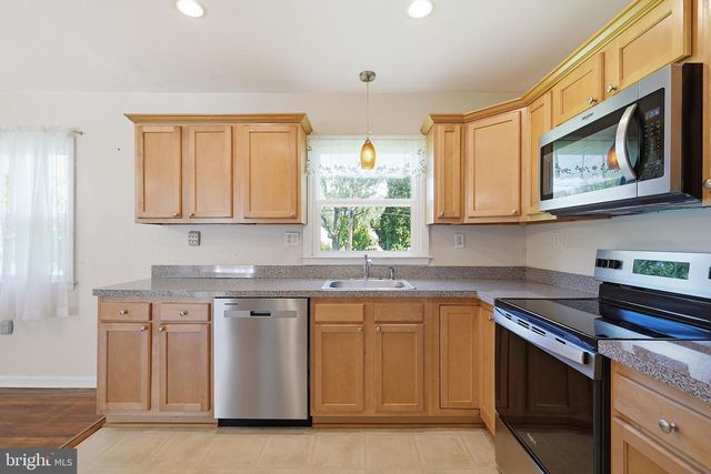 2617 MACLARY DR, Wilmington, DE 19808