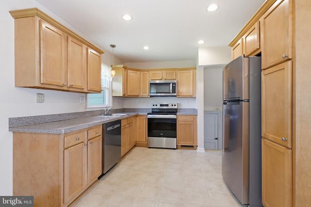2617 MACLARY DR, Wilmington, DE 19808
