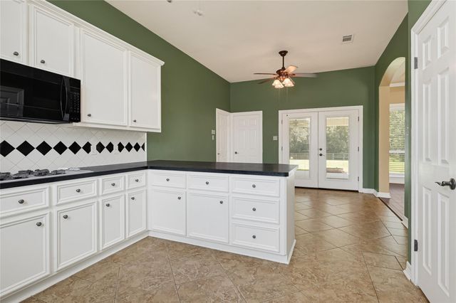 110 Regal Lane, Liberty, TX 77575