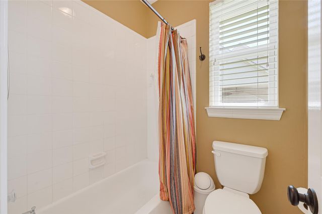 110 Regal Lane, Liberty, TX 77575