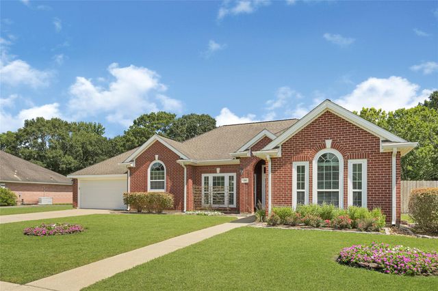 110 Regal Lane, Liberty, TX 77575