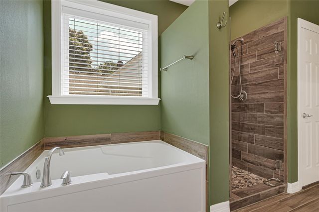 110 Regal Lane, Liberty, TX 77575