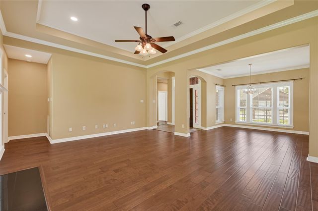110 Regal Lane, Liberty, TX 77575