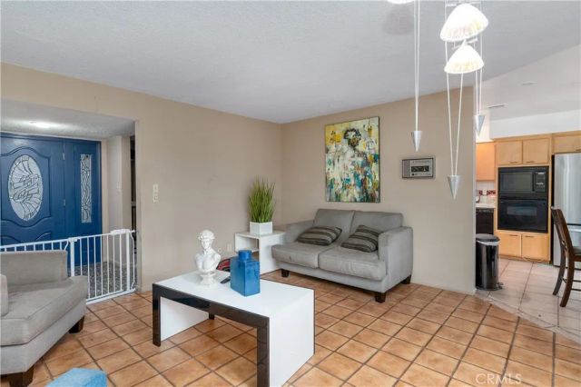 4967 Chapala, Riverside, CA 92507
