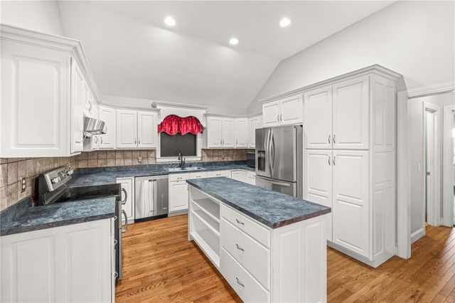 131 Caudell Drive, Lula, GA 30554