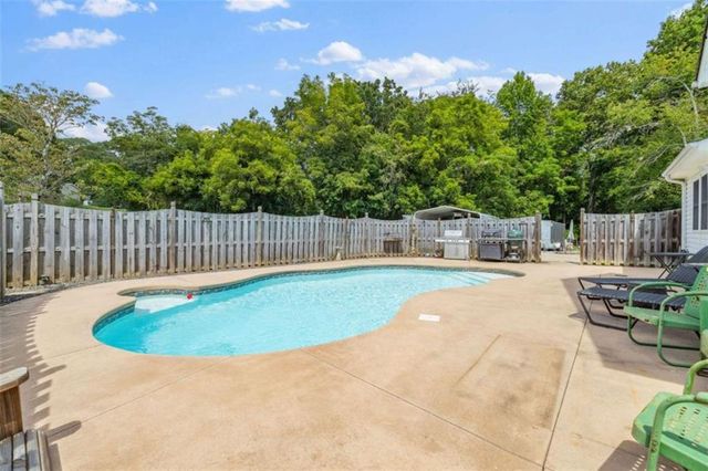 131 Caudell Drive, Lula, GA 30554