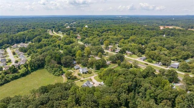 131 Caudell Drive, Lula, GA 30554