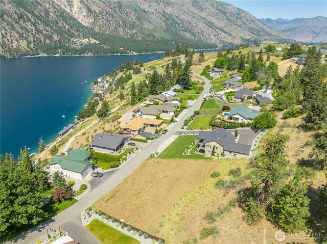 2870 Lakeshore Drive, Manson, WA 98831