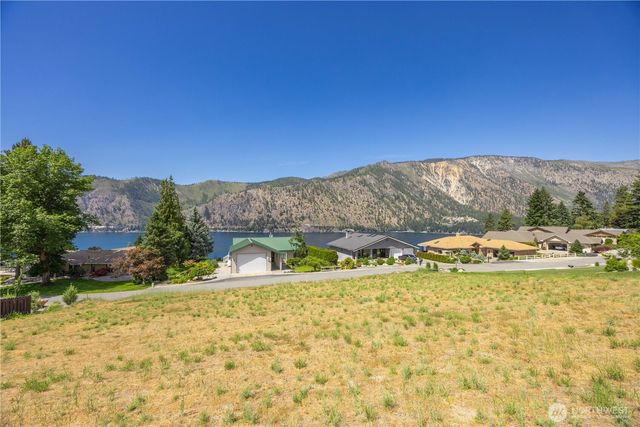 2870 Lakeshore Drive, Manson, WA 98831