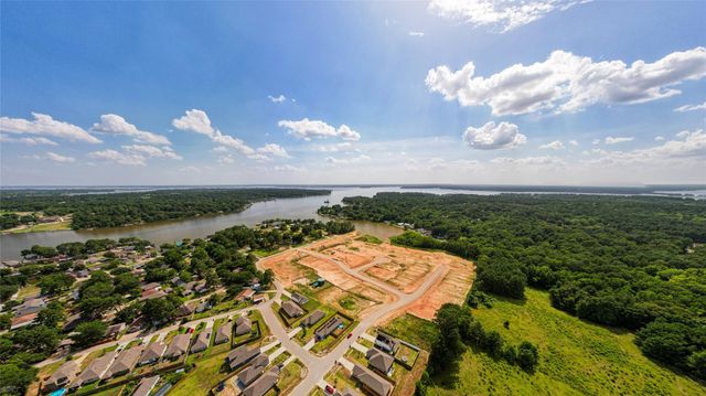 13042 Sorrento Bay Drive, Willis, TX 77318