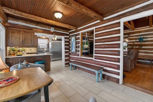 25 Beach Drive, Lake Tapawingo, MO 64015
