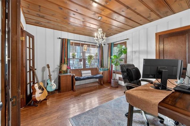 25 Beach Drive, Lake Tapawingo, MO 64015