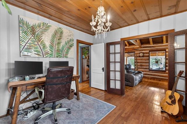 25 Beach Drive, Lake Tapawingo, MO 64015