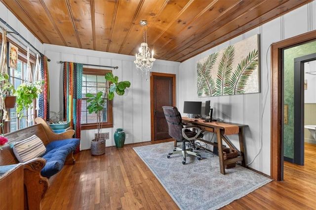 25 Beach Drive, Lake Tapawingo, MO 64015