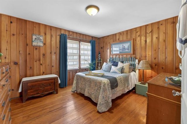 25 Beach Drive, Lake Tapawingo, MO 64015