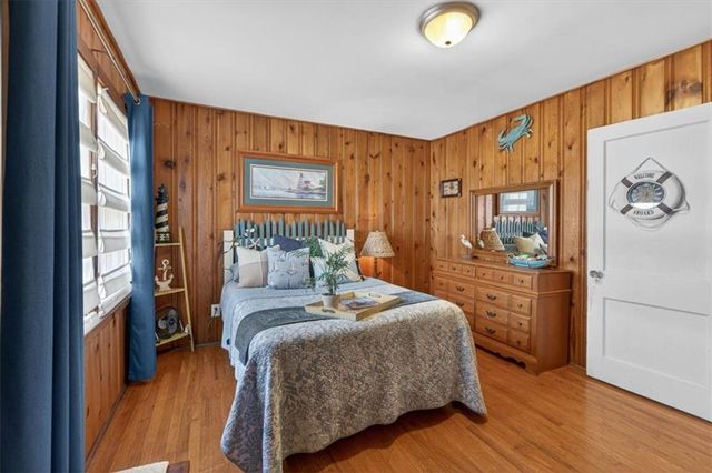 25 Beach Drive, Lake Tapawingo, MO 64015